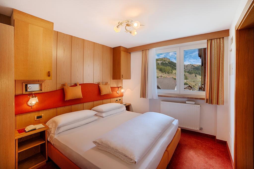 אראבה Hotel Malita מראה חיצוני תמונה